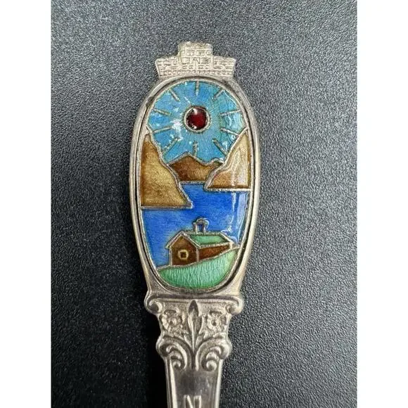 Vintage Norge Norwegian Enamel Souvenir Spoon Silver Plated 60 GR HS Great Condi - Picture 2 of 6